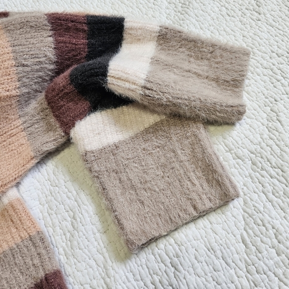 TORRID Fuzzy Yarn Pullover Drop Shoulder Sweater - Picture 6 of 8